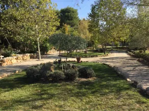 Independent 2-room apartment in Provençal estate 1 - Image 3