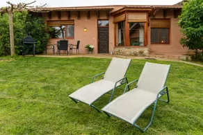 A house with views in the Alt Empordà - Image 2