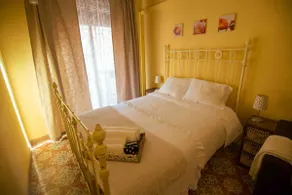 Cute 1 bedroom unit in a charming medieval town - Image 3