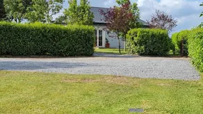 Yellow Heights Accommodation - Image 5