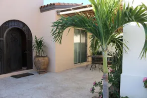 Villa au complexe de golf à un pâté de maison de la plage - Services de femme de ménage, de conciergerie et de repas à la carte - Image 3