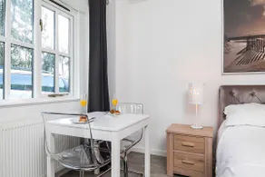 Bramley, A self-contained room in Winchester - Image 5