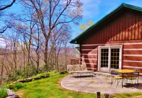 20min til Asheville, i byen Black Mountain, Montreat 5min UDSTILLINGER Pejs brolagt! - Image 2