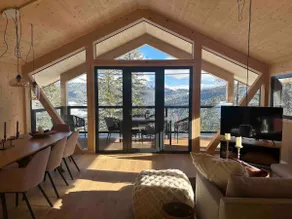 Luxury chalet with sauna & hot tub - Image 2