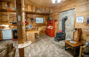 Rustic Cabin Moonshiners Retreat Cabin - Image 3
