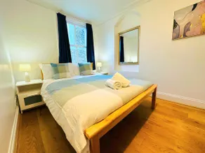 Cosy Home in Kensington 3 Min Earl's Court Station - Image 4