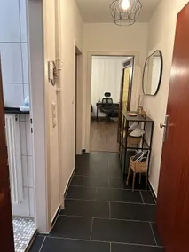 Super modern, central 2-room apartment! NEAR MHH - Image 4