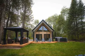 Chalet Le Bébé Falaise, waterfront! - Image 2