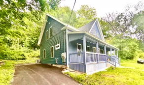 Updated 3 Bedroom Townhouse Near Center of Holden - Image 4