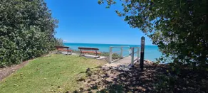 Oceanfront Luxury Townhouse Urangan Hervey Bay - Image 4