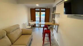 Modern studio, first line to Hold Town beach. - Image 4