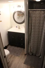 M & R's Nightly Rentals Upstairs Unit - Image 5