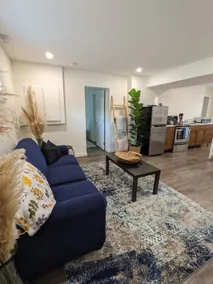 Garden Suite in Colwood - Image 2
