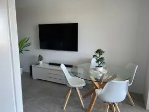 1 bedroom Apartment Perfect location - Image 4