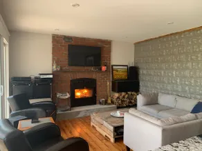 3 Bedroom Waterfront House with Barrel Sauna - Image 5