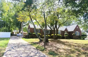 The Corner Apartment. In the heart of Anderson - Image 2