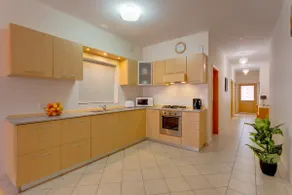 Spacious, Top Location Sliema Apartment - Image 5