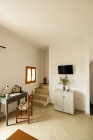 Karinia Home - Image 2