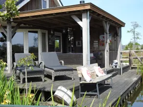 Cottage by the pond - Image 4