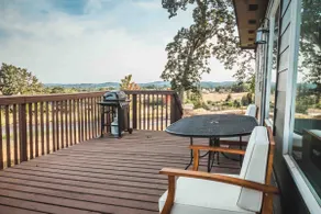 Beautiful 2 bedroom home with amazing views - Image 5