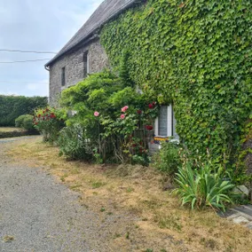 Large Norman farmhouse - Image 3