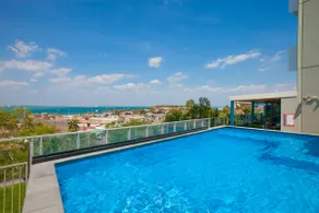 Deluxe Suite + Infinity Pool | Balcony & Breakfast - Image 5