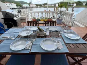 Sunny Villa in the Marina - Excellent Water Views - Image 2
