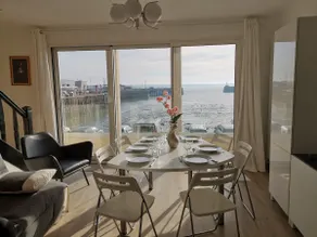 Charm and zen, exceptional harbor views - Image 2