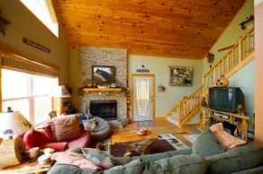 Beautiful lake front home in Bear Paw - Image 5