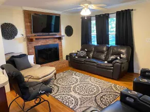 Charlie’s Place - Image 5