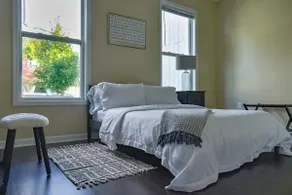 *Eclectic 1-Bedroom|King Bed|Close to Downtown * - Image 3