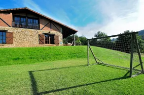 Spectacular farmhouse next to the Butrón River, Plencia - Image 4