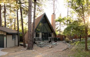 Charming A-Frame Cabin in the Heart of Nature - Image 4