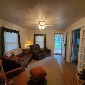 Grandma Janie's Place- 2 bedroom cozy home - Image 4