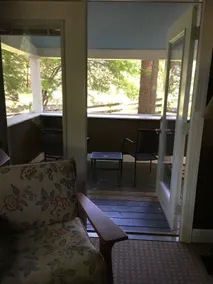 Horse Pasture Garden Cottage - Image 3