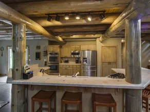 Rustic Luxury: Stunning 5BR Benutzerdefinierte Log Themed Lodge Woodlands GC, 12x SHARC - Image 5