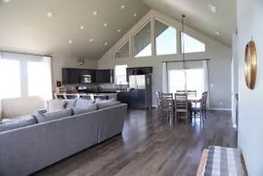 Modern Mountain Getaway - Image 4