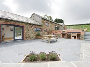 Luxury Barn Conversion in Secluded Surrounds - Image 4