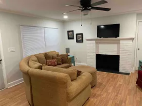 Renovated duplex on former asylum campus - Image 2