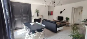 Bright apartment in the city center - Image 2