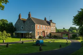 Shrewton Coach House, nr Stonehenge - Image 3