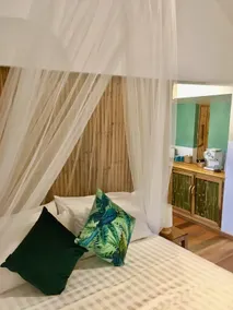 Kalulushi Deluxe Bamboo Bungalow Sea View - Image 3
