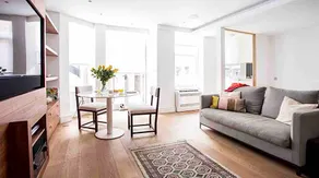 Stylish Modern Chelsea Studio - Image 2