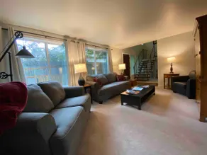 Cozy and Convenient Mid-Century Modern Home - Image 4