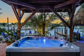 The River House: Private Beach AND Boat Included! - Image 5