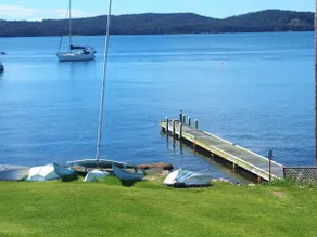 Lily's On The Lake - Image 4