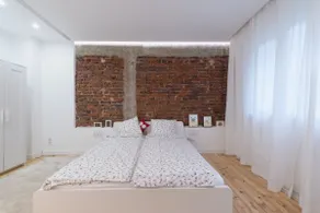 Red Apartment. - Image 4