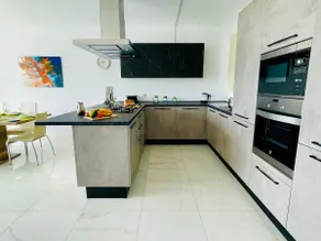 High-end apartment w/ 360 country & sea views - Image 4