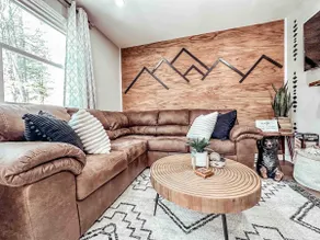 The Cozy Cottage w/ a private hot tub - Image 3