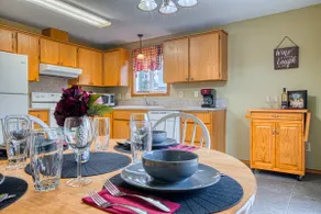 ❤ of Vancouver❤🍷Backyard⭐Netflix⭐Parking⭐W/D - Image 4